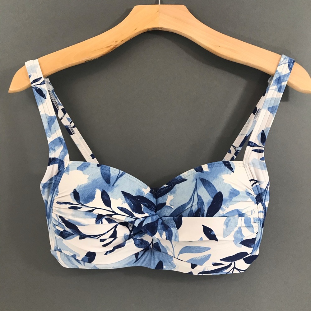 NIPTUCK Swim Womens Floral Bikini Top, 8